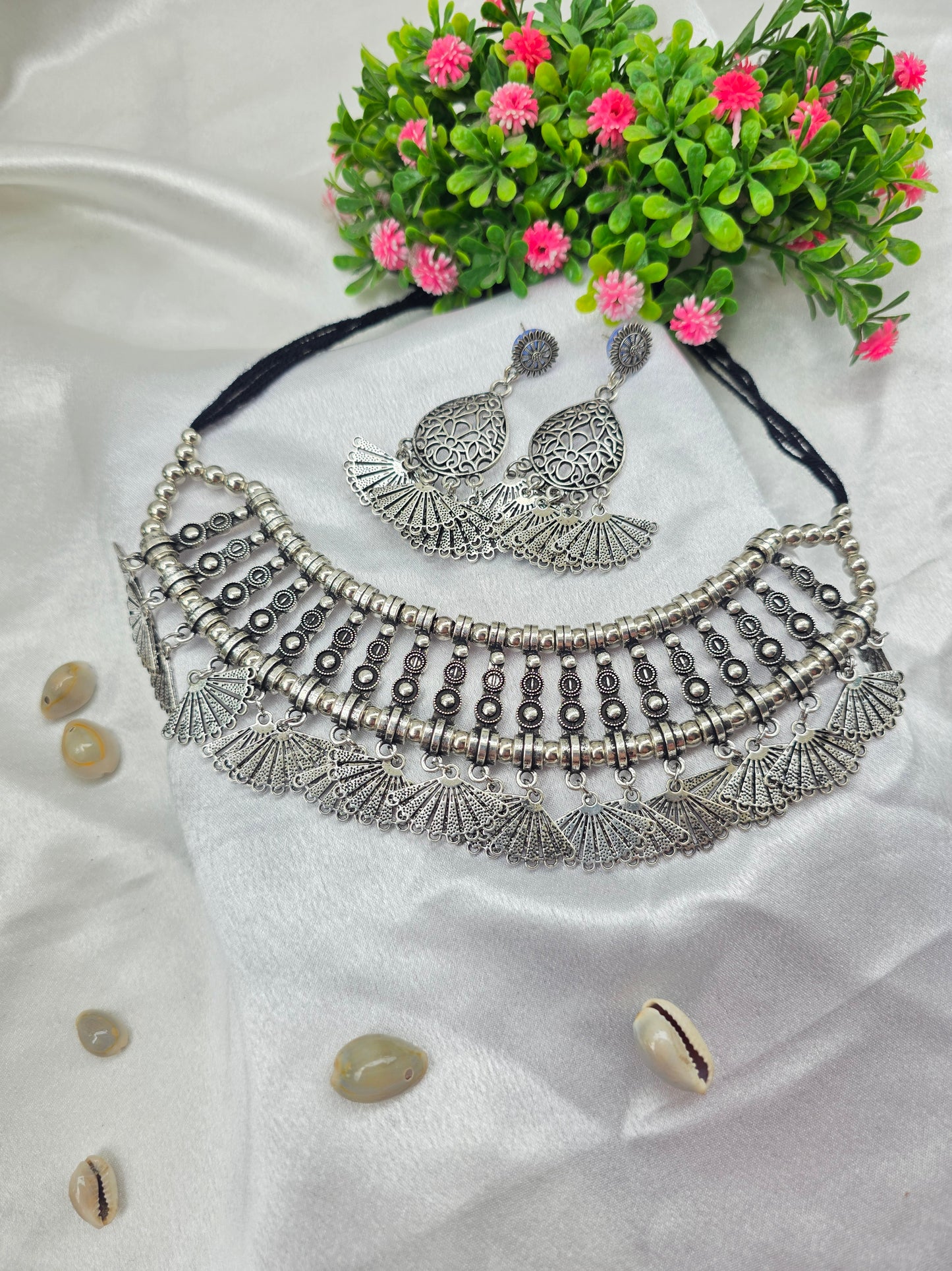 Rustic Fan Oxidised Choker Set