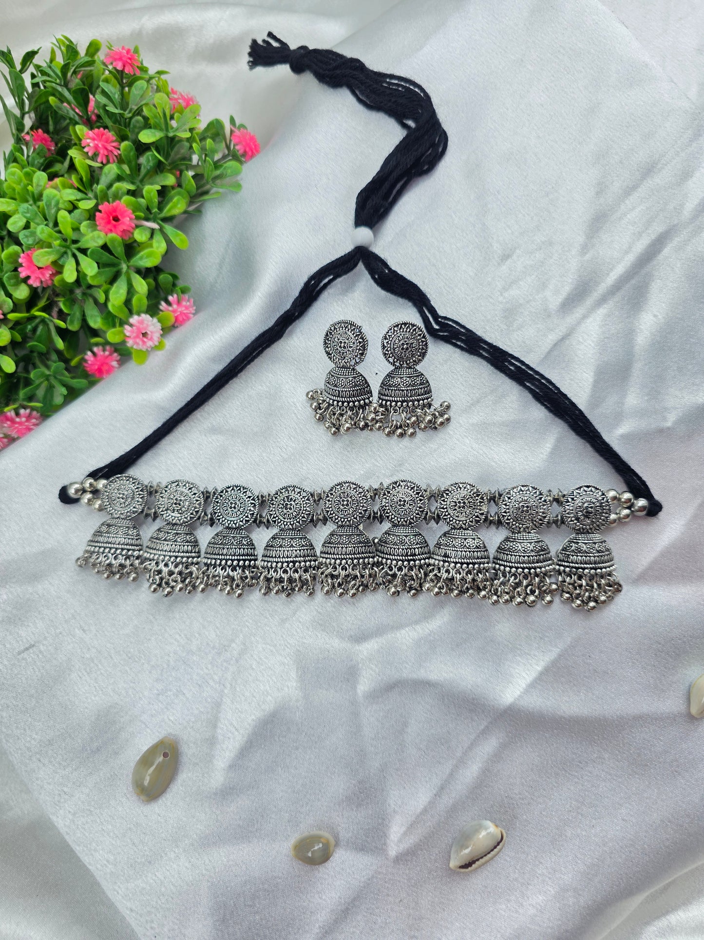 Circle Motif Oxidised Choker Set