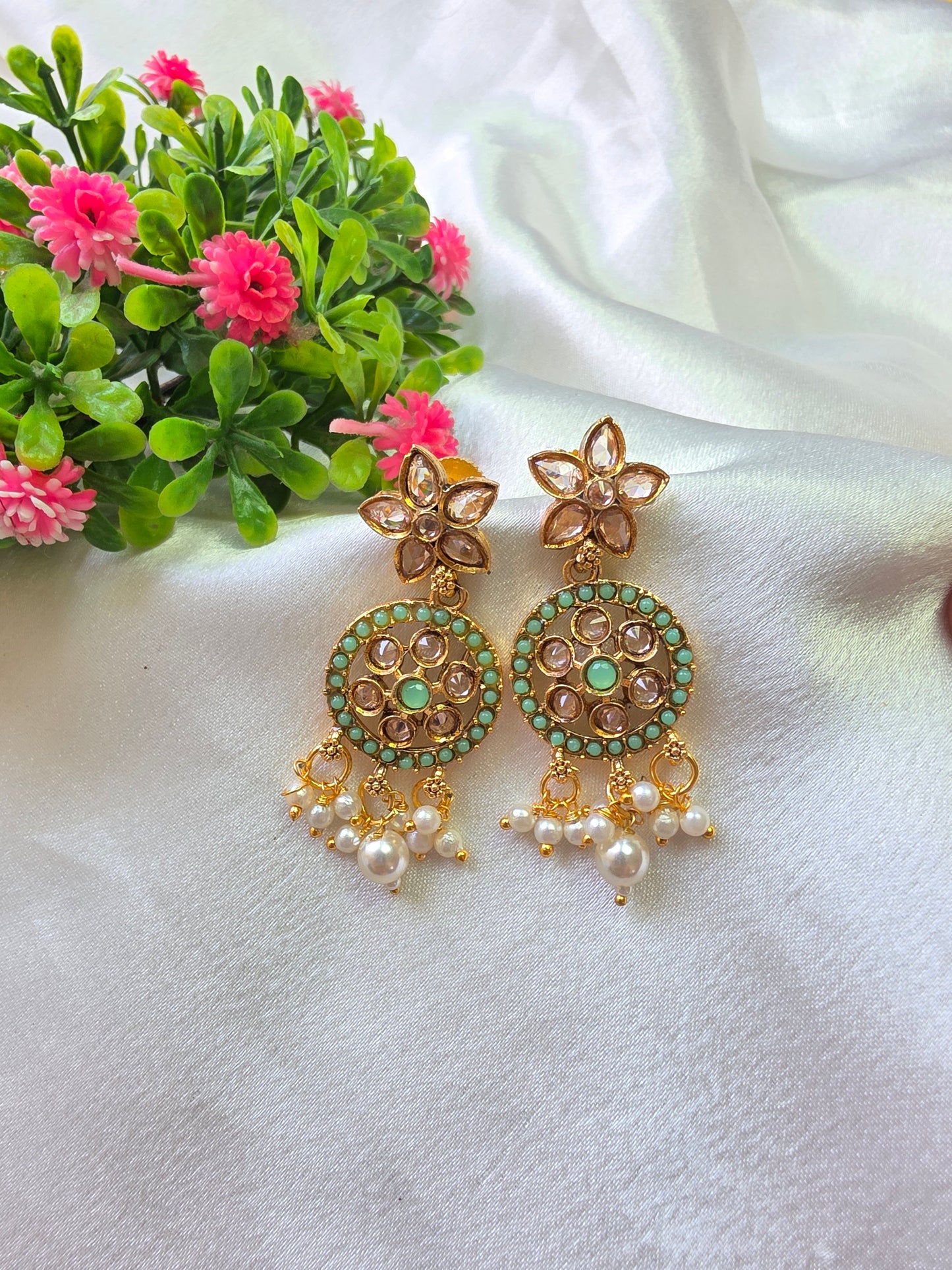 Allston Green With White Pearl Choker Set