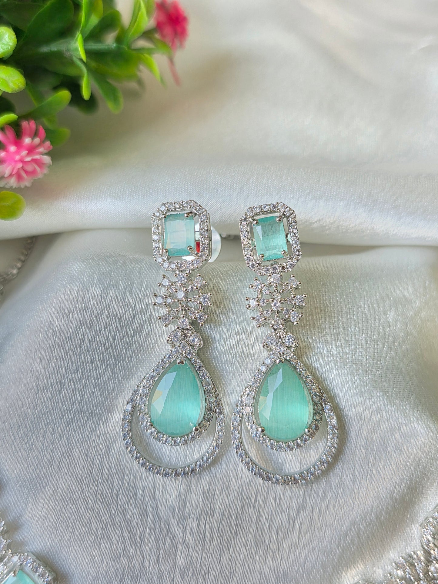 Savona Light Green AD Necklace