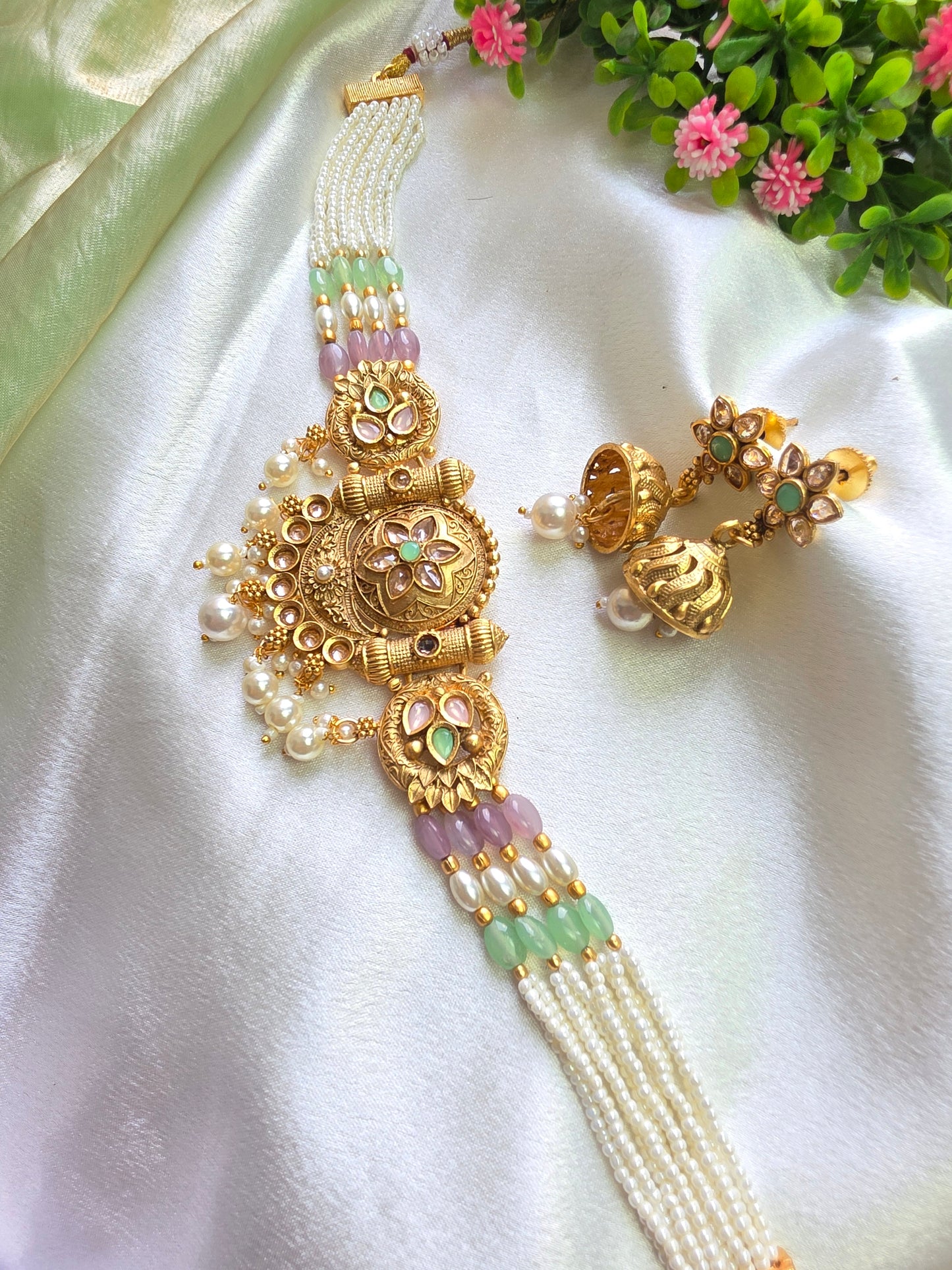 Lirona Antique Multicolour Choker Set