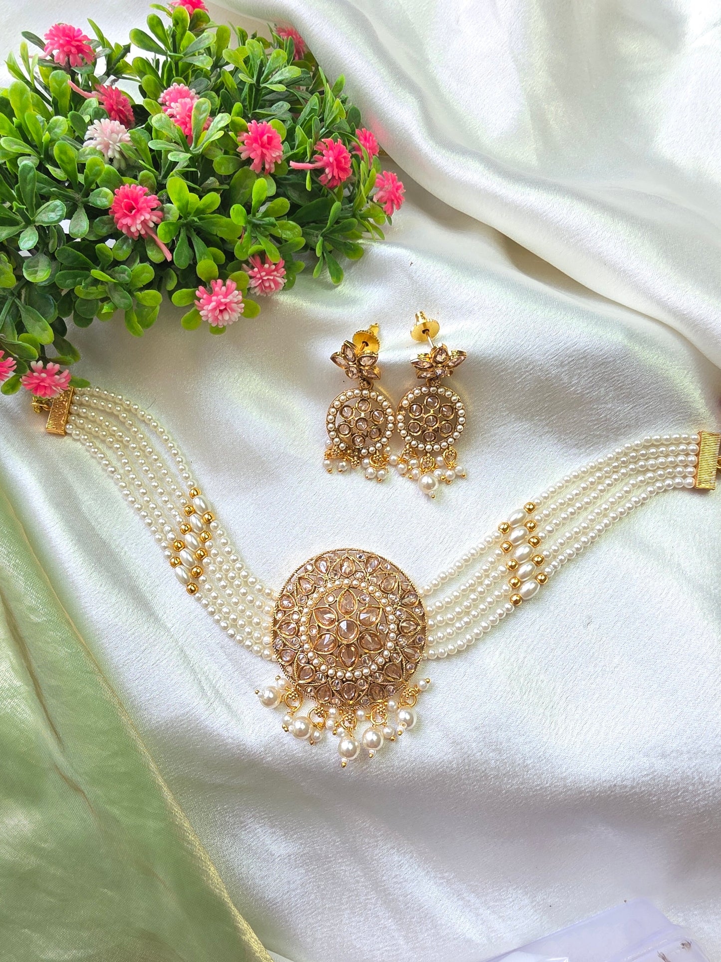 Allston White Pearl Choker Set