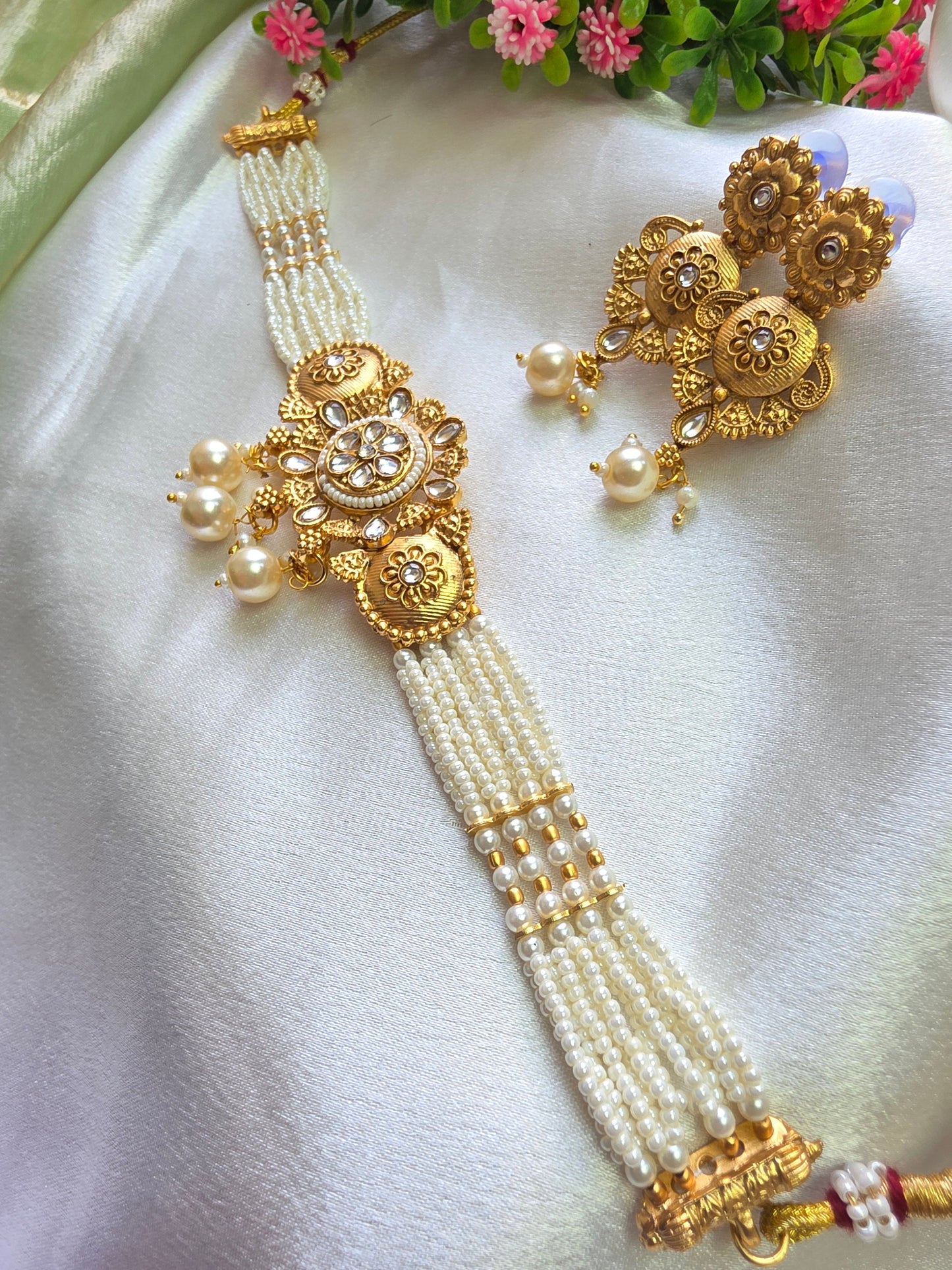 Wheaton White Pearl Choker Set