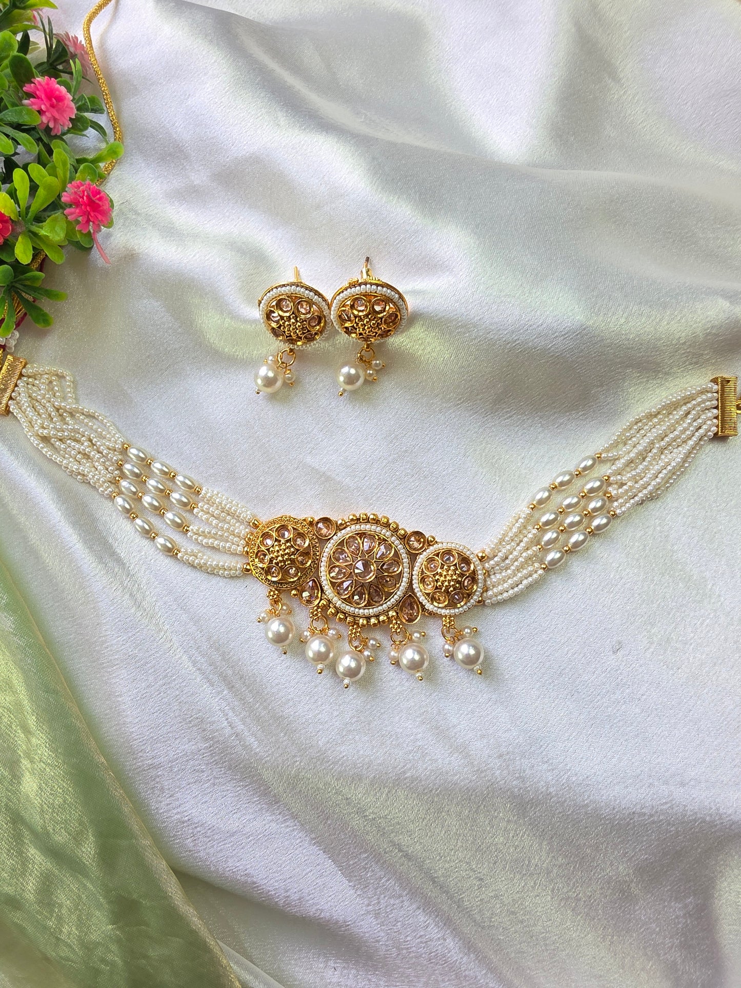 Covina White Pearl Choker Set