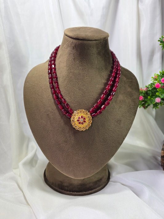 Maroon Glow Golden Pendant Necklace