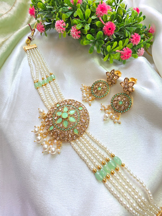 Allston Green With White Pearl Choker Set