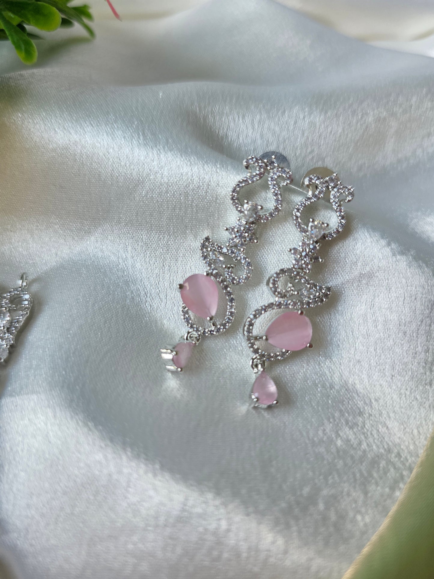 Glow Light Pink AD Necklace