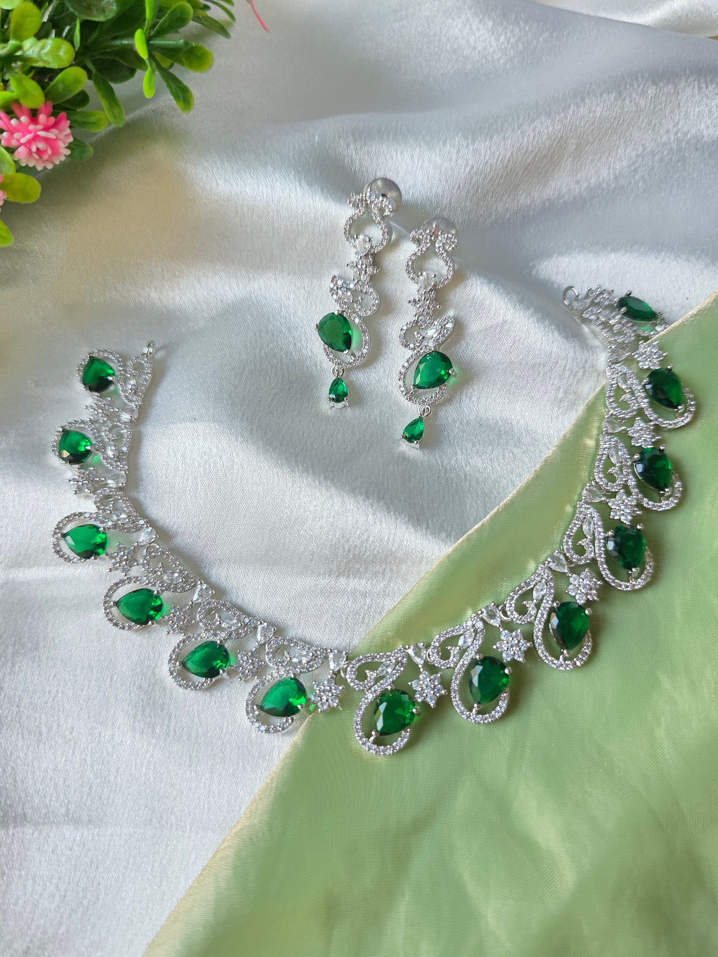 Glow Green AD Necklace