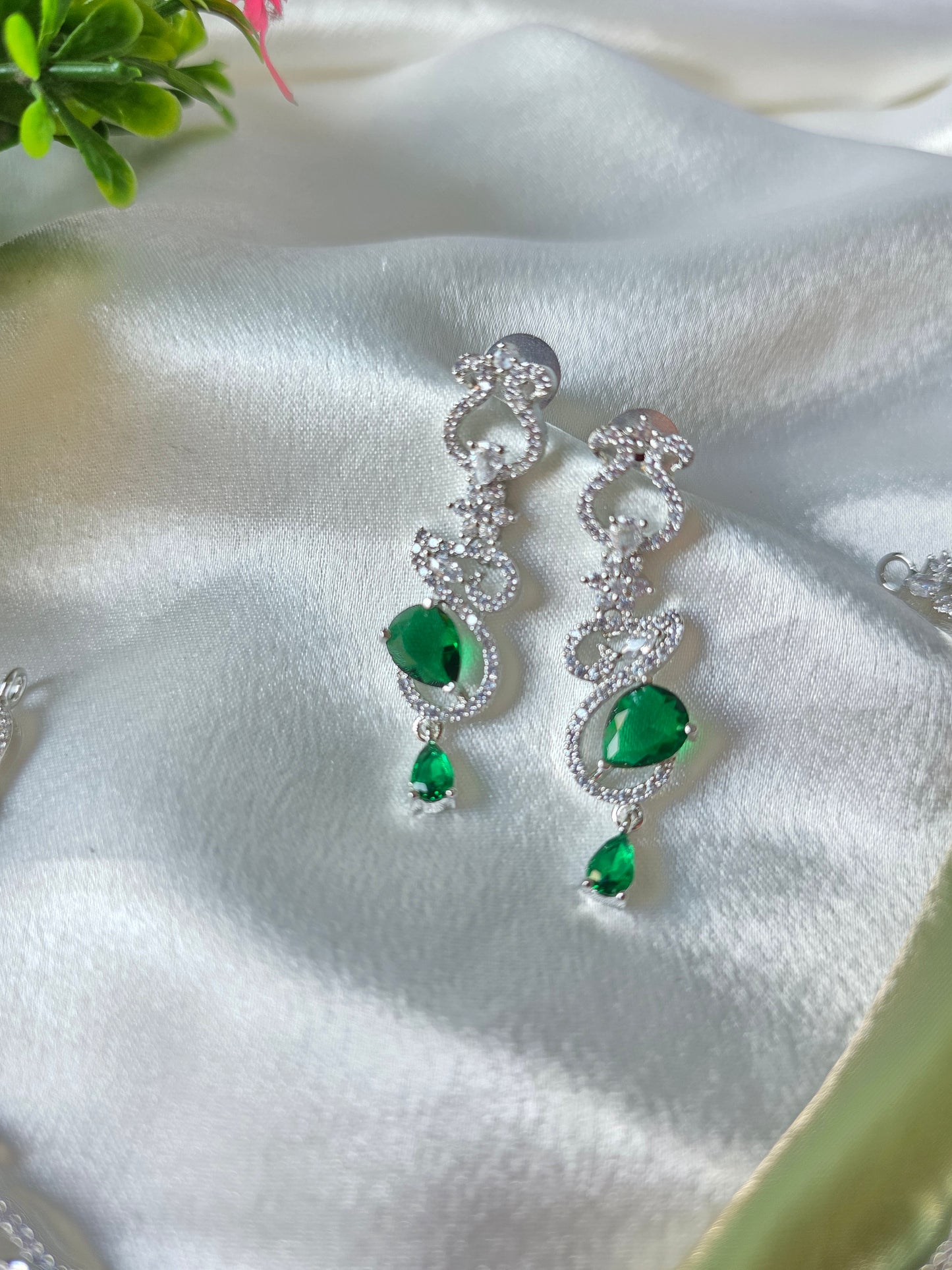 Glow Green AD Necklace