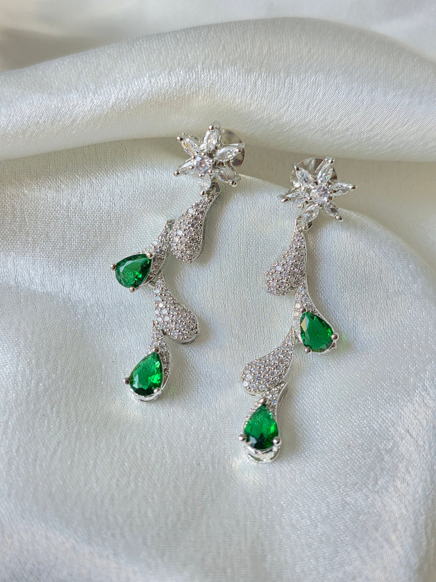 Velora Green AD Necklace