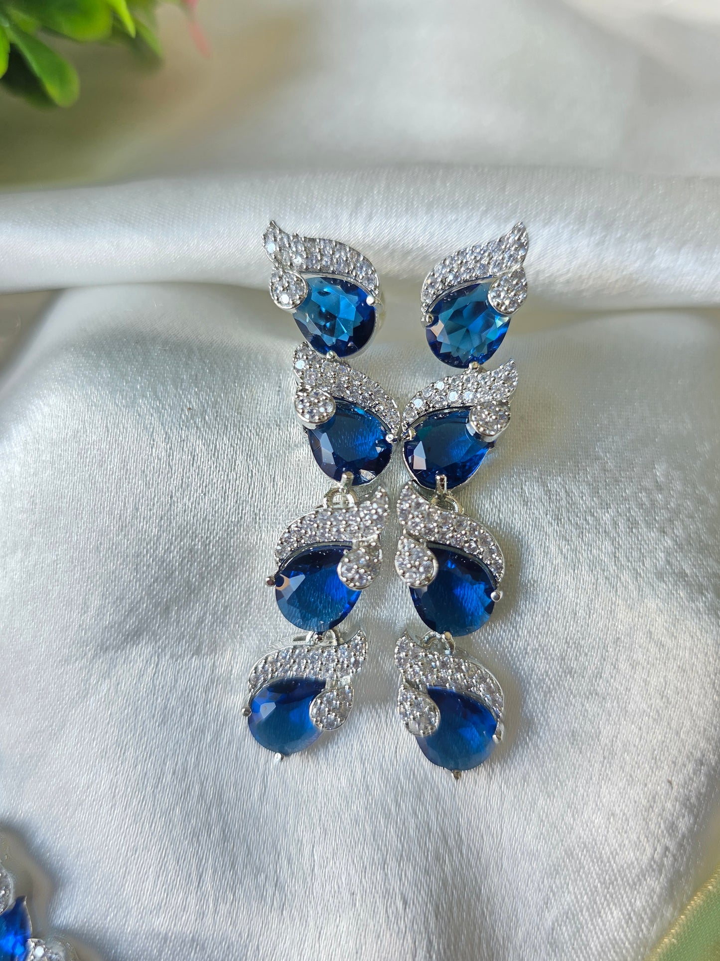 Lustre Blue AD Necklace