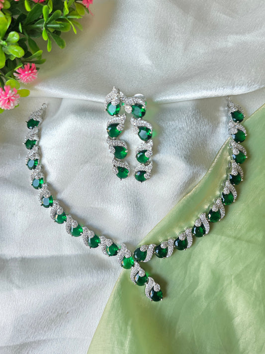 Lustre Green AD Necklace