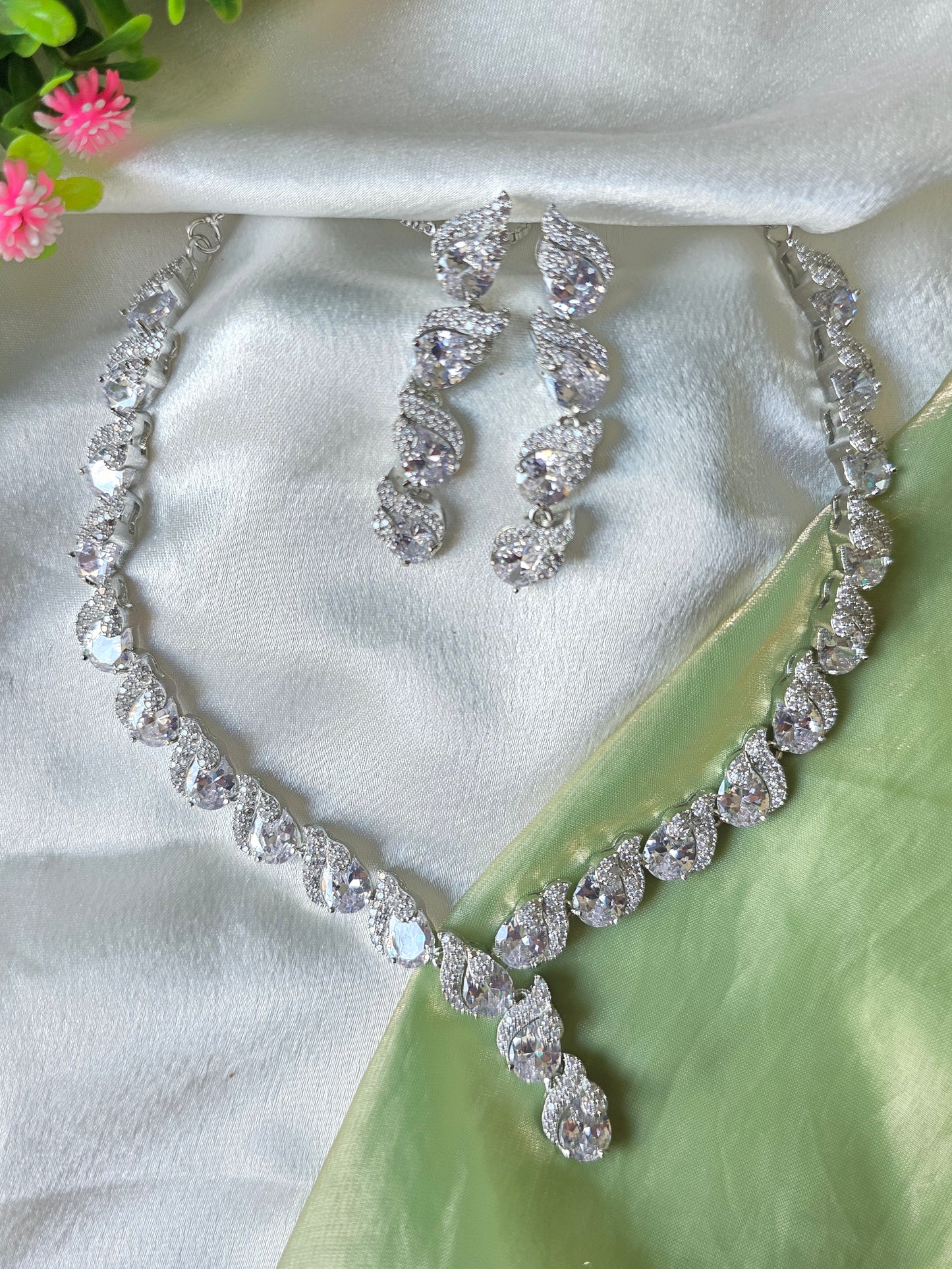 Lustre White AD Necklace