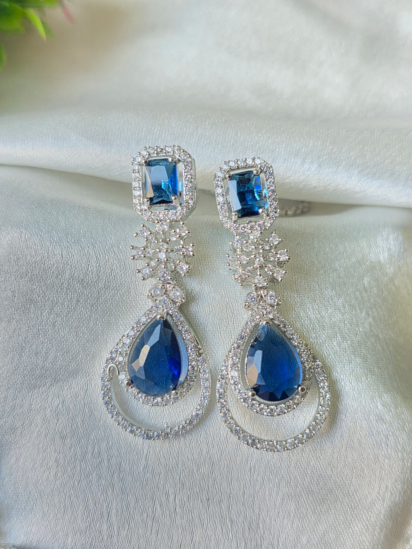 Savona Blue AD Necklace